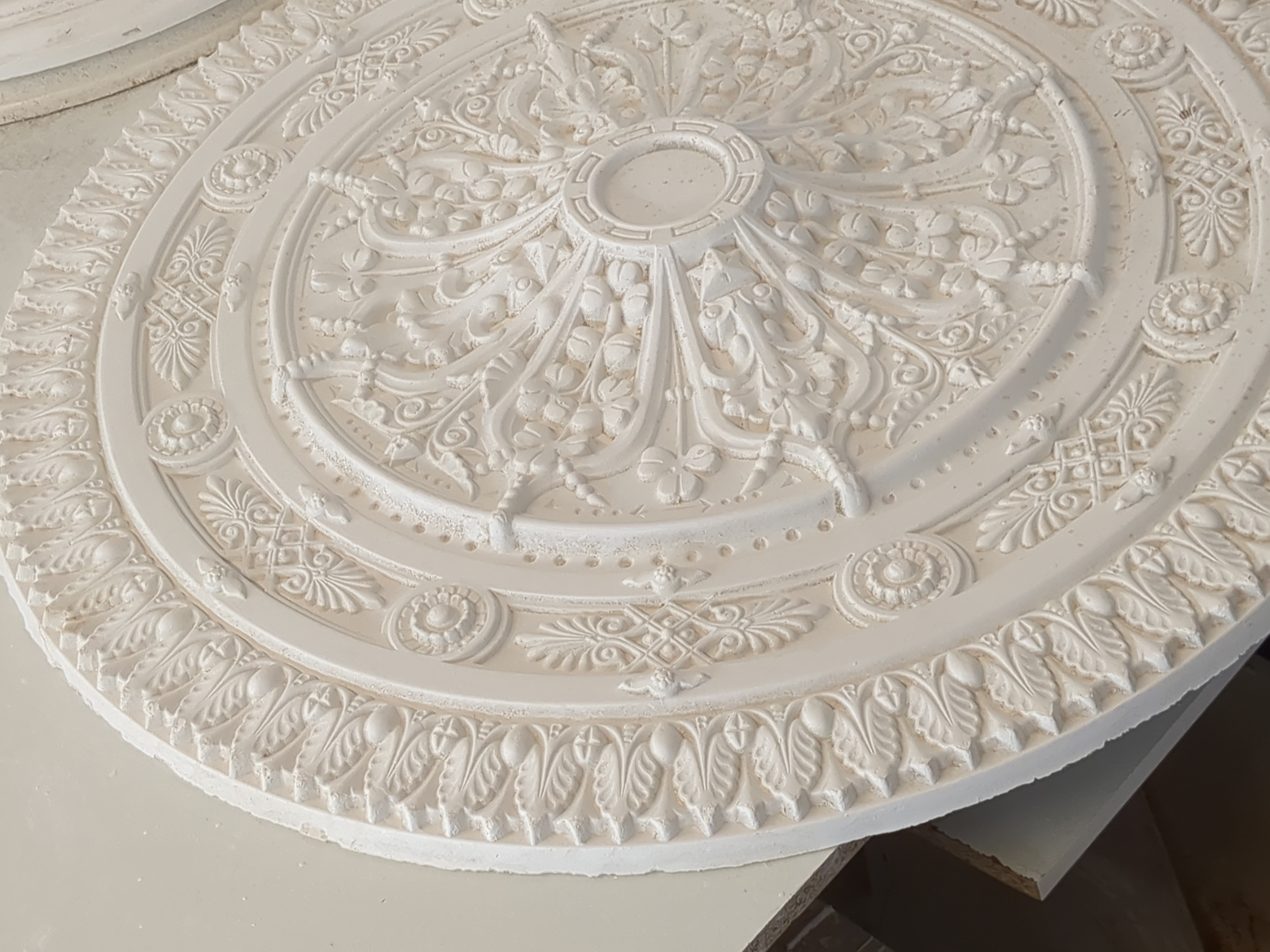 ceiling-roses-link-thumbnail